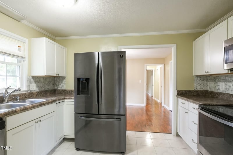 511 Dandridge Dr, Fayetteville, NC 28303