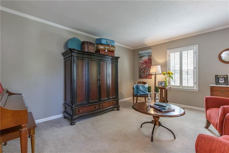 511 Edgewood Ct, Burlington, NC 27215