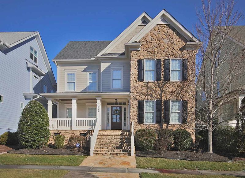 511 Gallberry Dr, Cary, NC 27519