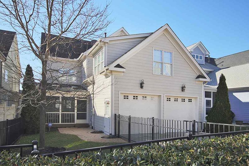 511 Gallberry Dr, Cary, NC 27519
