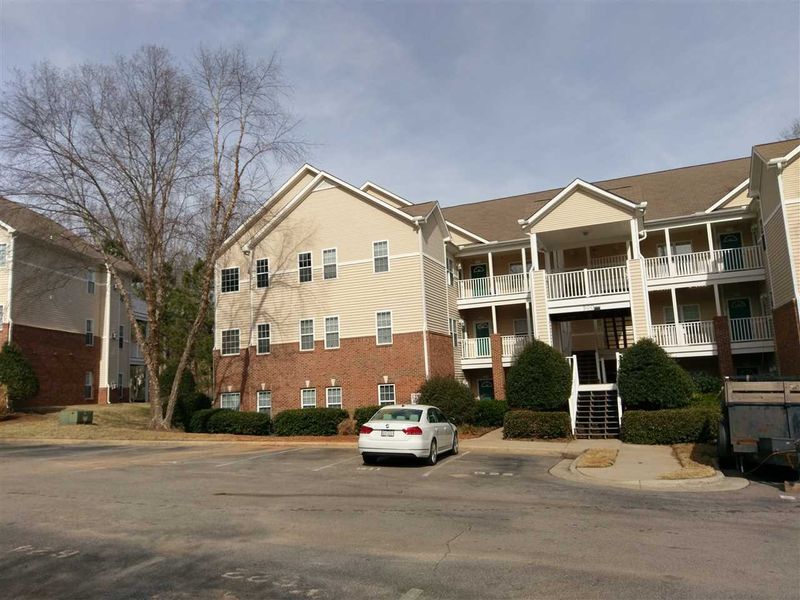 511 Glenolden Ct #401, Cary, NC 27513