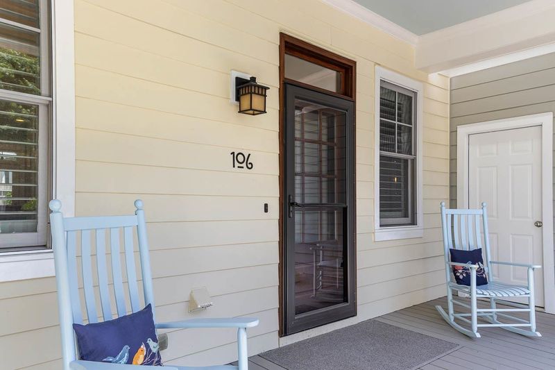 511 Hillsborough St #106, Chapel Hill, NC 27514