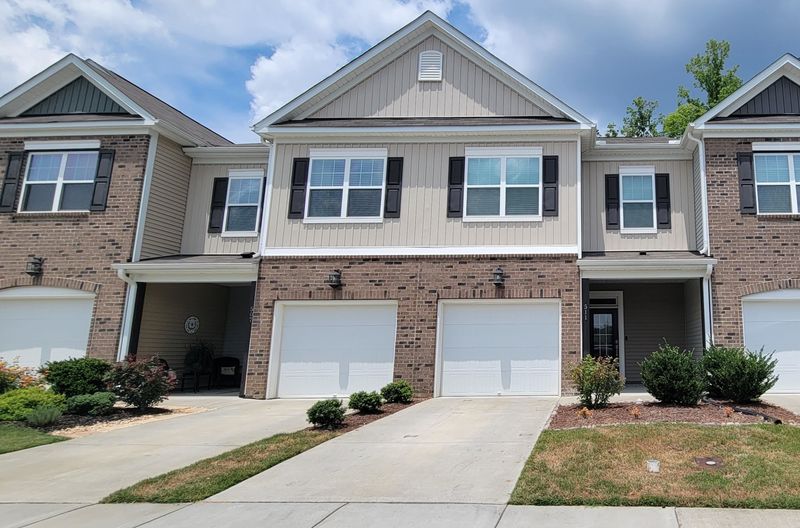 511 Historic Dr, Hillsborough, NC 27278