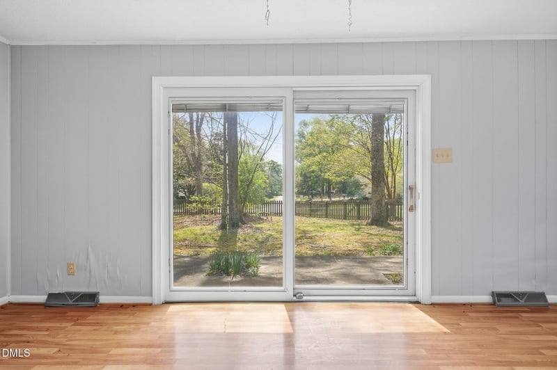 511 Hunter Dr, Durham, NC 27712