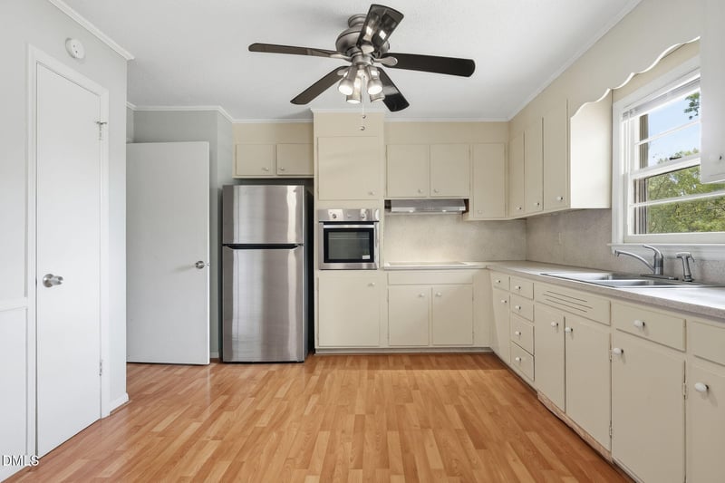 511 Hunter Dr, Durham, NC 27712