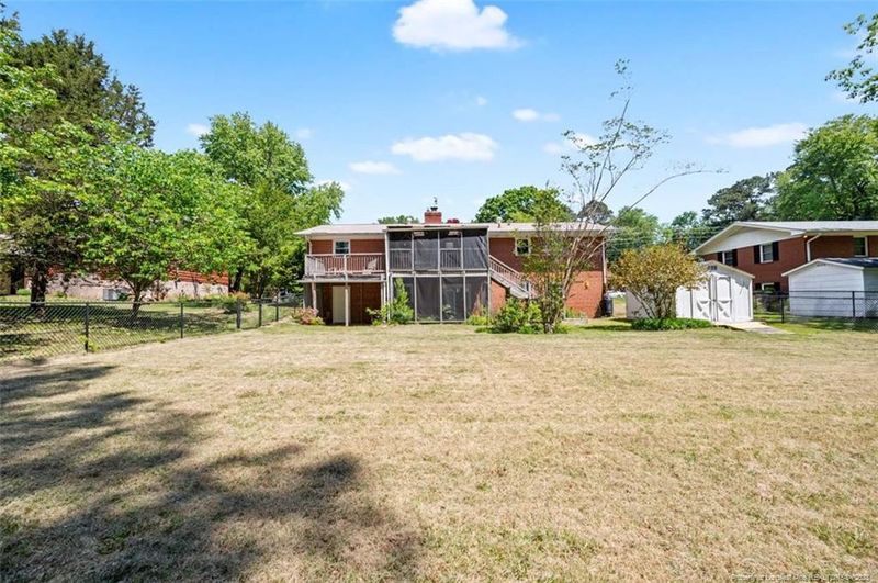 511 Lakeside Dr, Garner, NC 27529