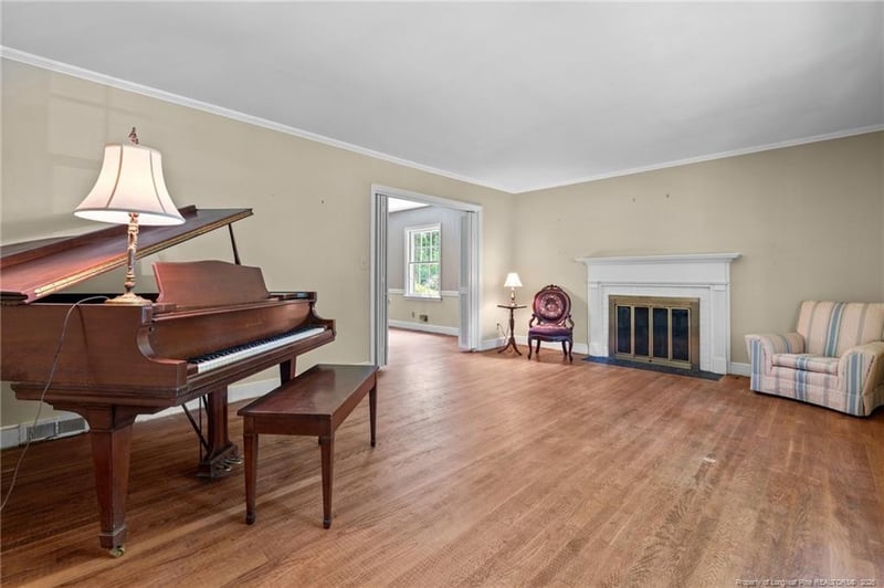 511 Maplewood Dr, Sanford, NC 27330