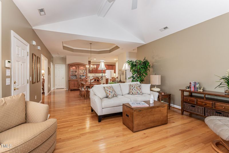 511 Mckirkland Ct, Cary, NC 27511