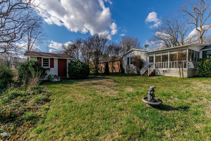511 Oakwood Ln, Graham, NC 27253