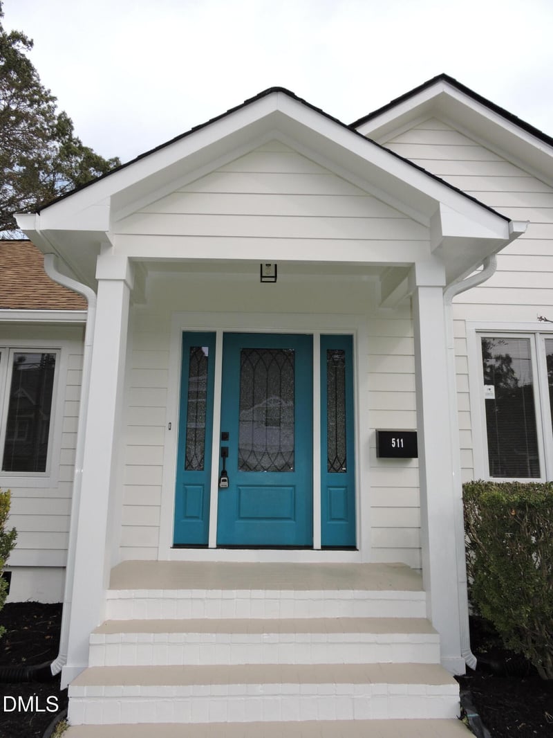 511 Raleigh St, Fuquay Varina, NC 27526