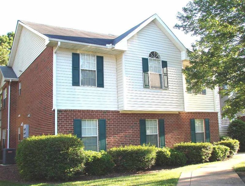 511 Renshaw Ct #511, Cary, NC 27518