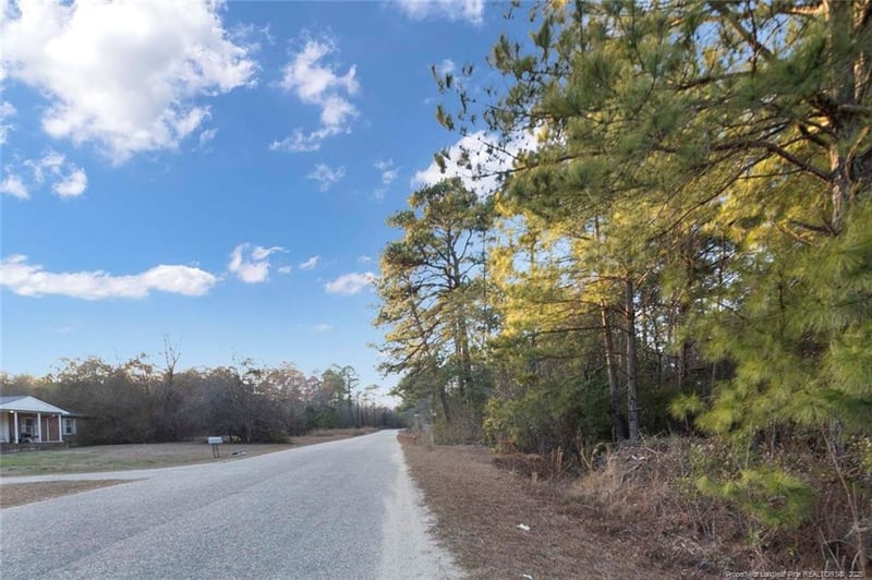 511 Sanders St, Hope Mills, NC 28348