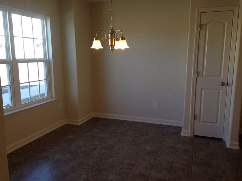 511 Sheila St, Hope Mills, NC 28348