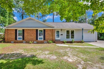 511 Shoreline Dr, Fayetteville, NC 28311