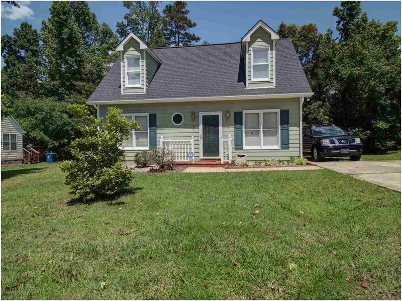 511 Stonelick Dr, Durham, NC 27703
