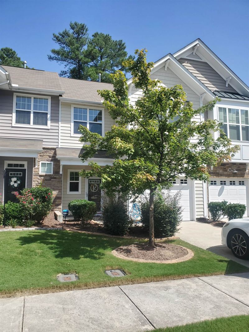 511 Suffolk Green Ln, Morrisville, NC 27560