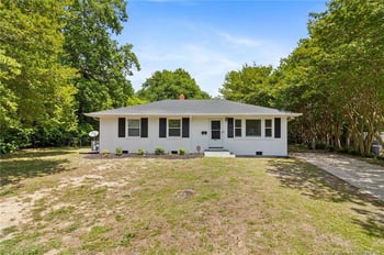 511 Terry Cir, Fayetteville, NC 28304
