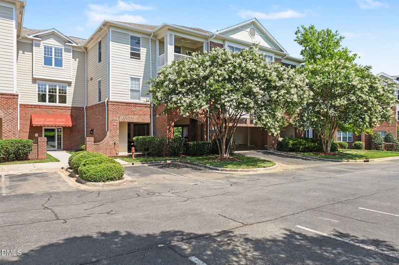 511 Waterford Lake Dr, Cary, NC 27519