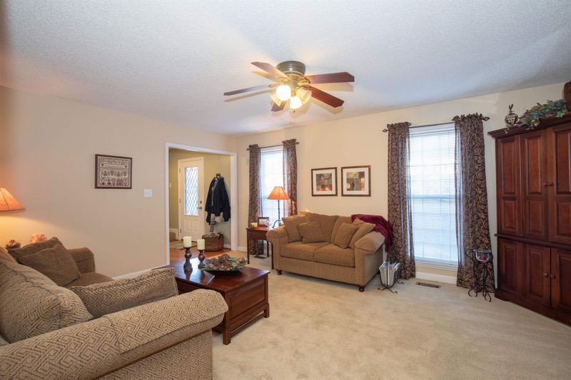 511 Windcrest Dr, Apex, NC 27502