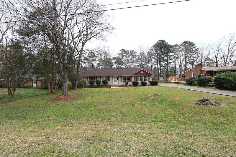 5110 Autumn Dr, Durham, NC 27712