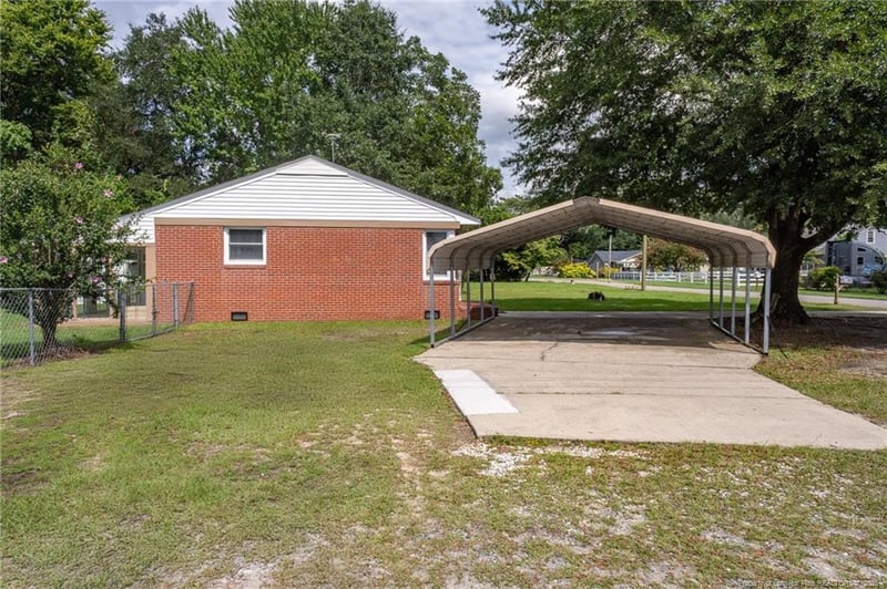 5110 Walnut Dr, Fayetteville, NC 28304
