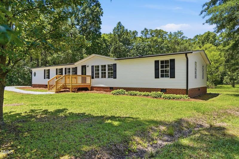 5114 Titan Roberts Rd, Erwin, NC 28339