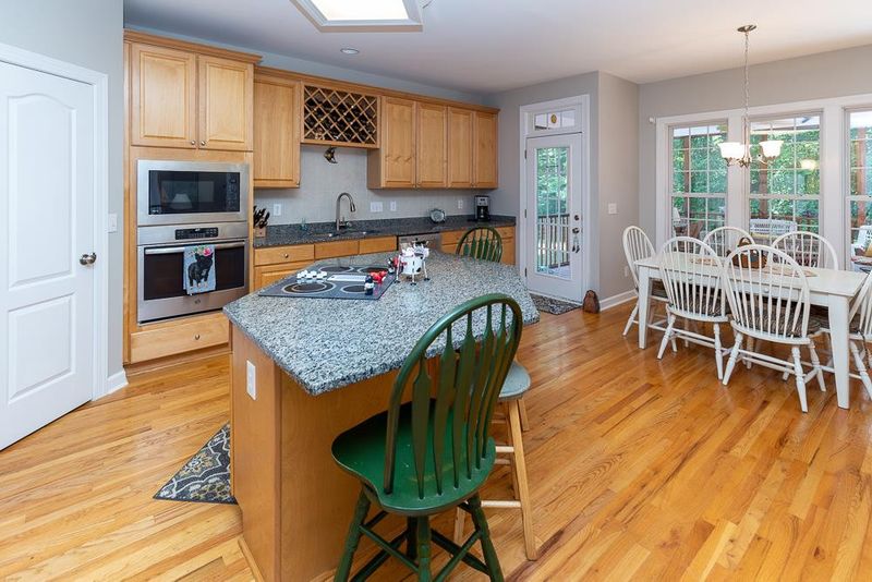 5116 Bartons Enclave Ln, Raleigh, NC 27613