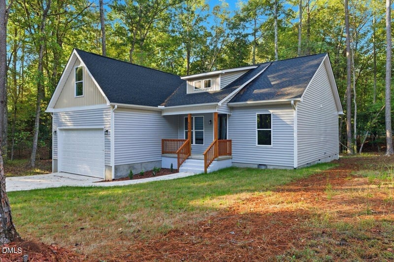 5116 Cardinal Cir, Sanford, NC 27332