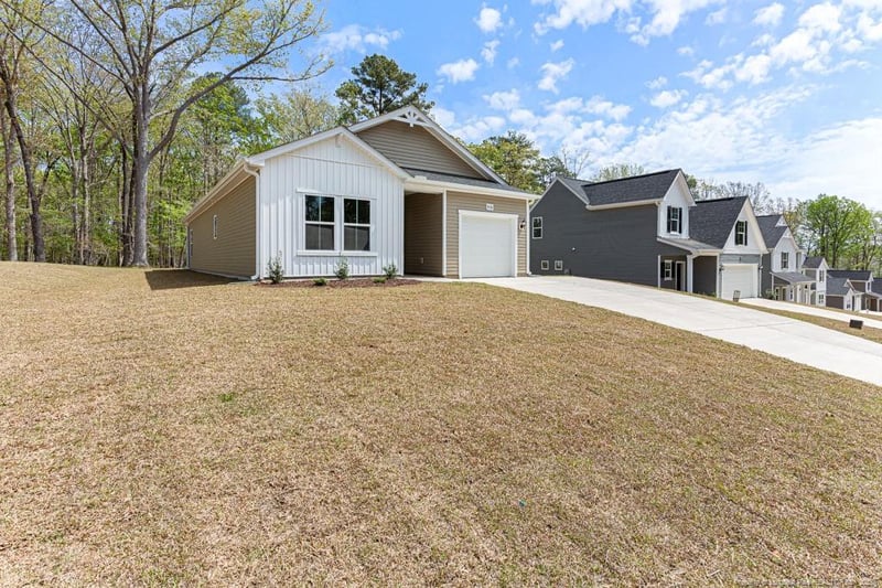 5116 Tyndall Dr, Sanford, NC 27330