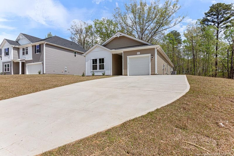 5116 Tyndall Dr, Sanford, NC 27330