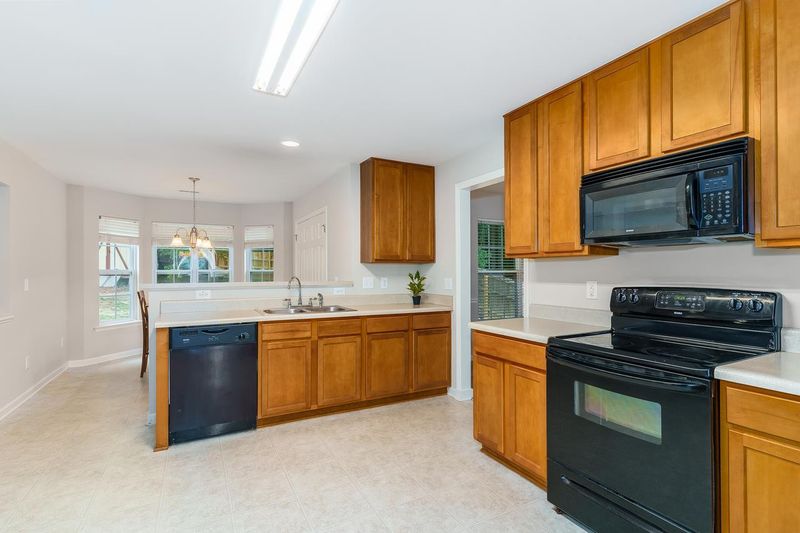 5117 Chasteal Trl, Raleigh, NC 27610
