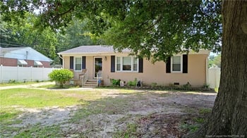 5117 Palmetto Ln, Fayetteville, NC 28304