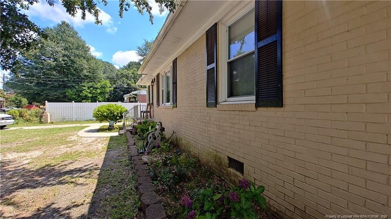 5117 Palmetto Ln, Fayetteville, NC 28304