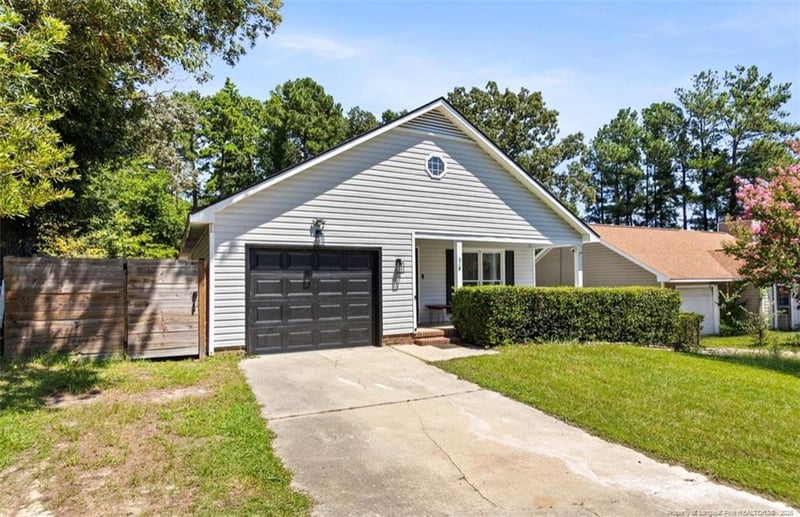 512 Andover Rd, Fayetteville, NC 28311