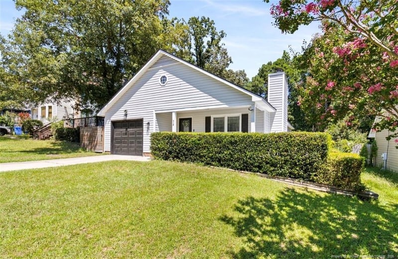 512 Andover Rd, Fayetteville, NC 28311