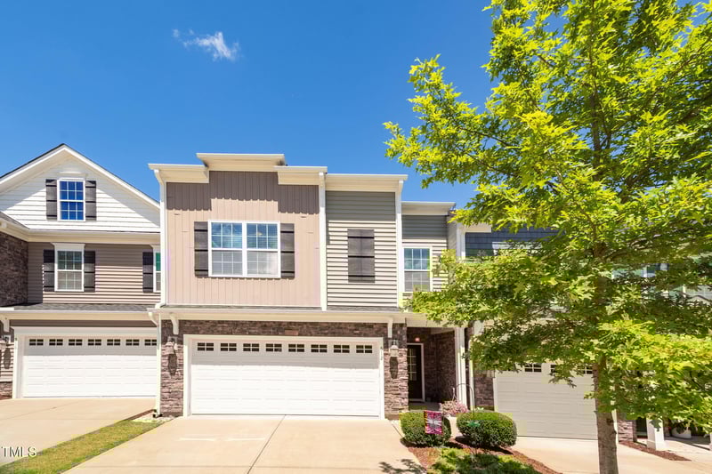 512 Barneswyck Dr, Fuquay Varina, NC 27526