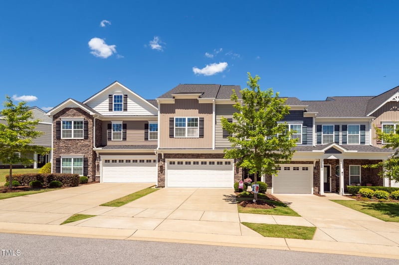 512 Barneswyck Dr, Fuquay Varina, NC 27526