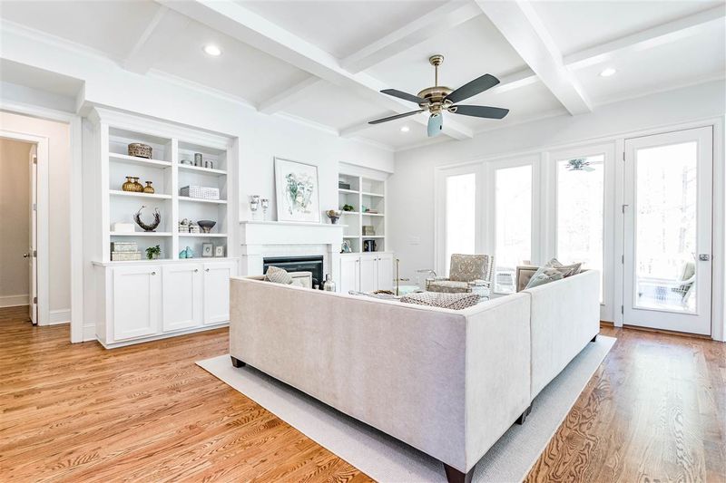 512 Broadly Glen Ct, Cary, NC 27519