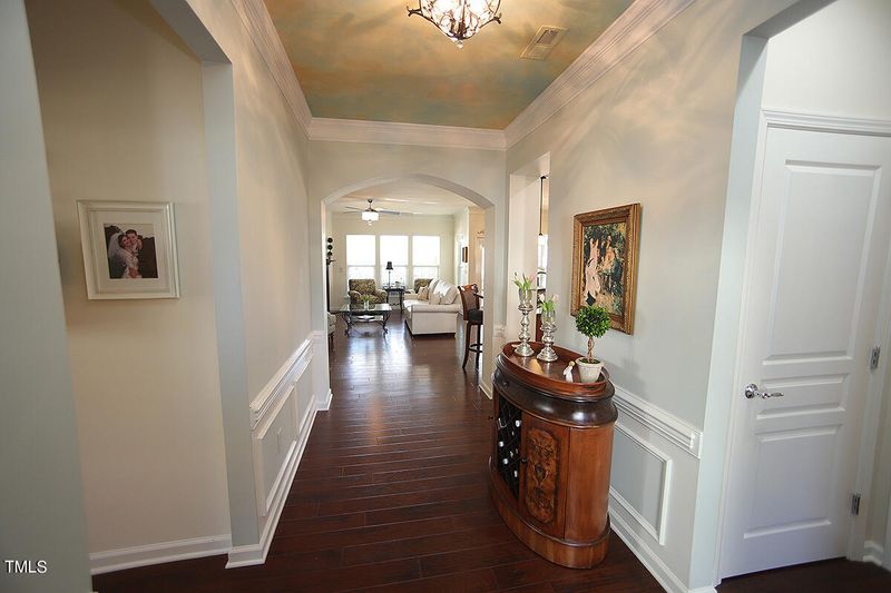 512 Clarenbridge Dr, Cary, NC 27519