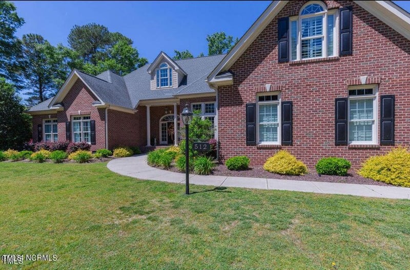 512 Franklin St, Zebulon, NC 27597