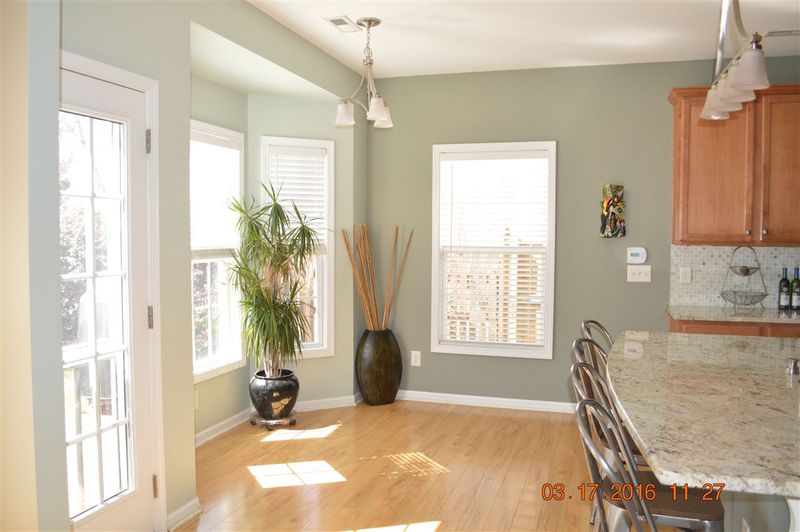 512 Gooseberry Dr, Holly Springs, NC 27540