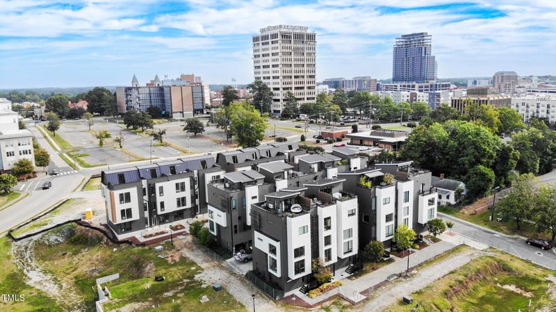 512 Gordon St #302, Durham, NC 27701