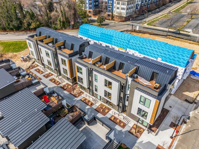 512 Gordon St #303, Durham, NC 27701