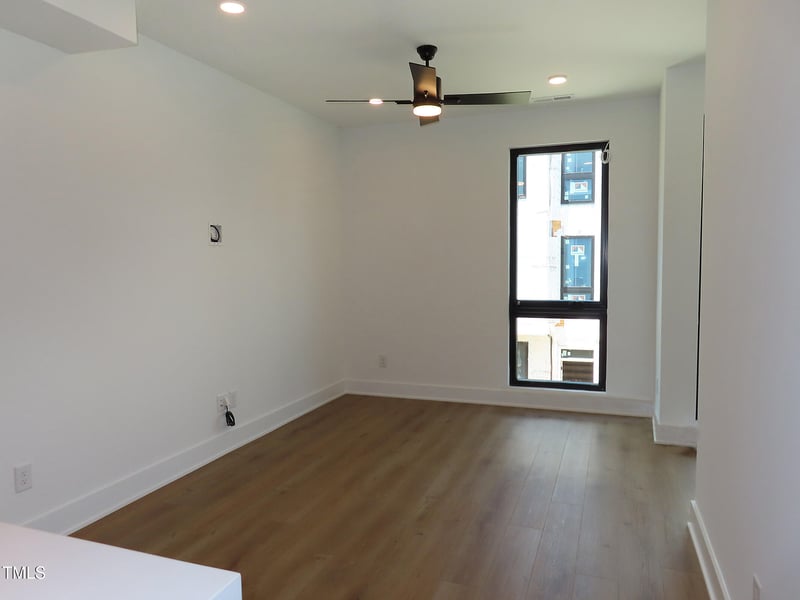 512 Gordon St #403, Durham, NC 27701