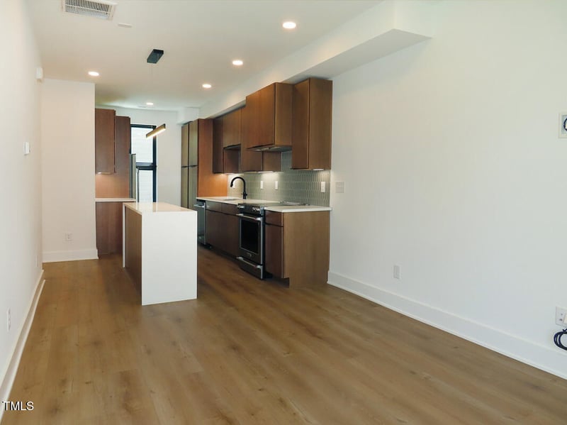 512 Gordon St #403, Durham, NC 27701