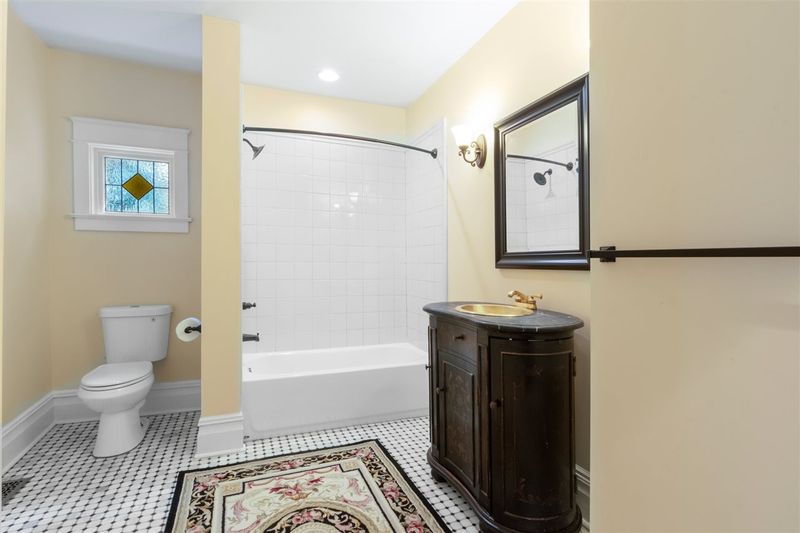 512 Gray Ave, Durham, NC 27701