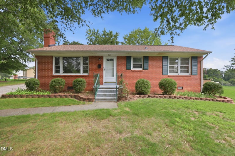 512 Hale Ct, Burlington, NC 27217