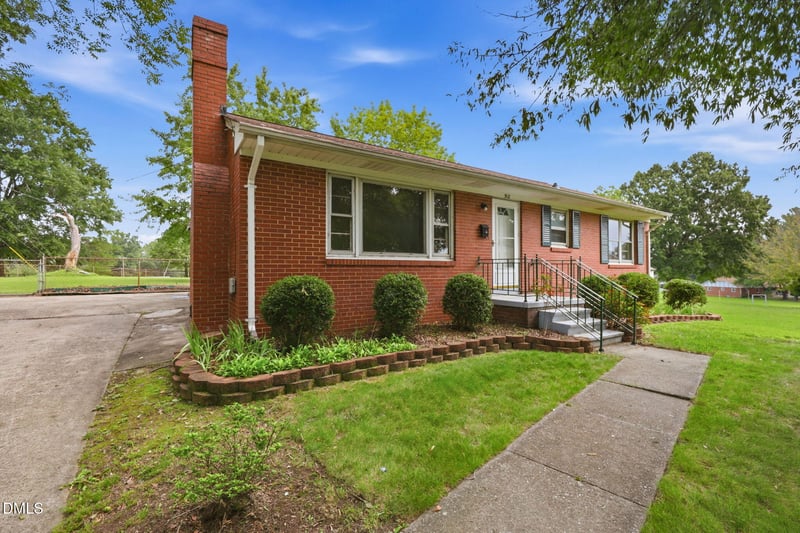 512 Hale Ct, Burlington, NC 27217