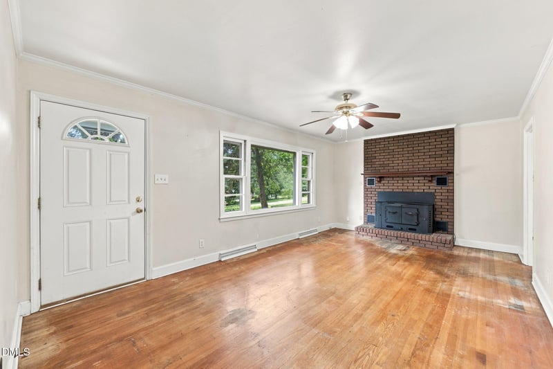 512 Hale Ct, Burlington, NC 27217