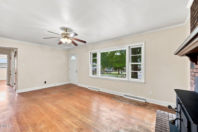 512 Hale Ct, Burlington, NC 27217